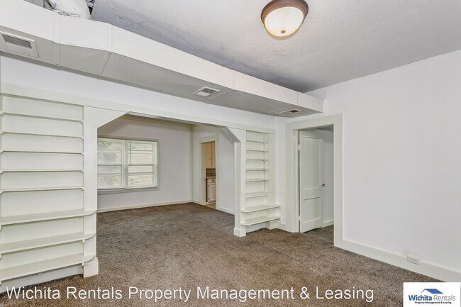 Building Photo - 4 br, 1 bath House - 520 S. Meridian