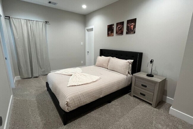 Foto del edificio - 3208 Bostic St