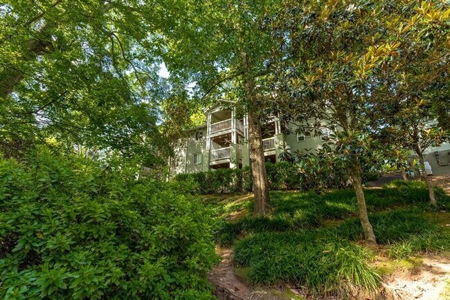 Building Photo - 1067 Alta Ave NE