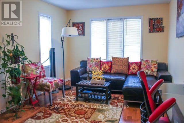 Building Photo - 5611 Palmerston Crescent