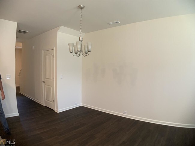 Building Photo - 128 Chastain Way