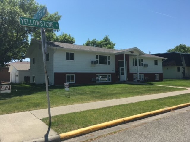 Property Front - 1404 Yellowstone Ave