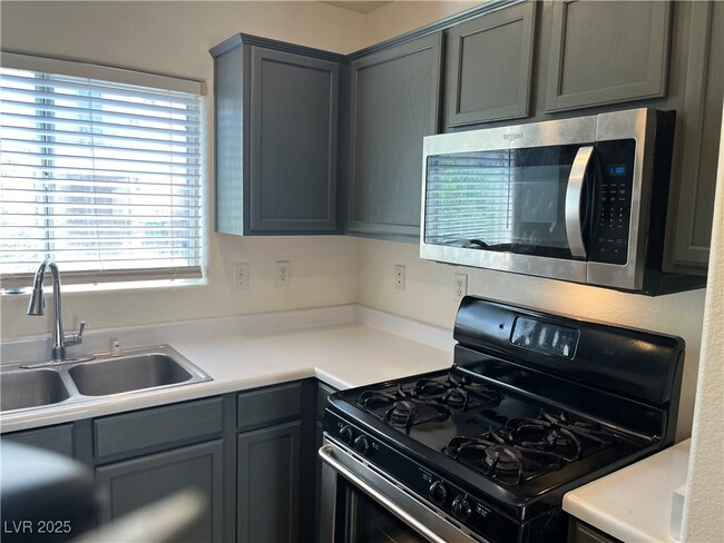 Building Photo - 4061 Asante Cove St