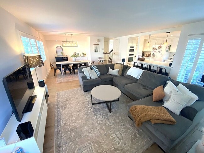 Foto del edificio - 2805 Unicornio St