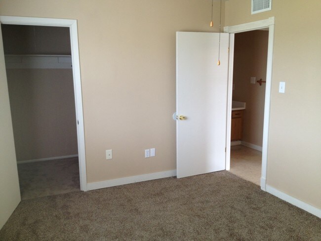 Foto del edificio - 4533 Yale St