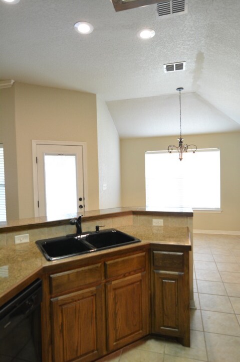 Foto del edificio - 1416 Loving Trl