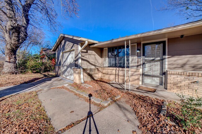 Foto del edificio - Coming Soon!! Beautiful 3 Bed 1 Bath in Br...