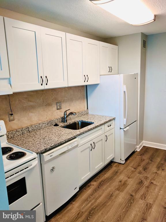 Foto del edificio - 2059 Huntington Ave