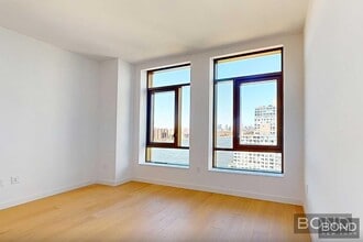 Building Photo - 480 Kent Ave