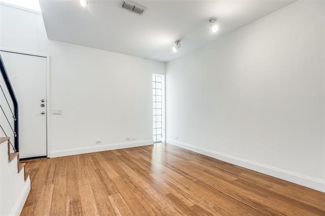 Building Photo - 4242 Buena Vista St