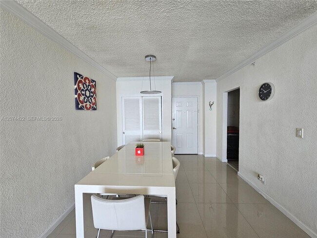 Foto del edificio - 2501 S Ocean Dr