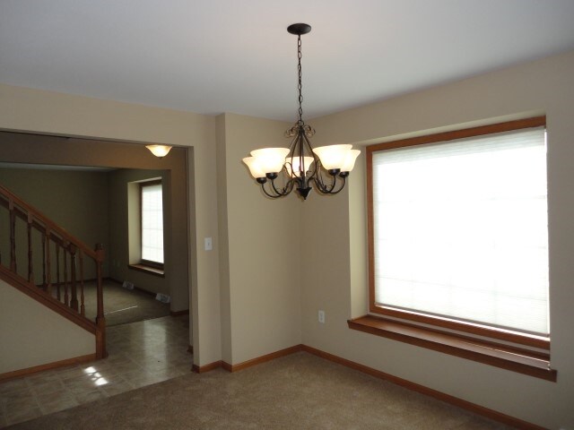 Building Photo - 402 Ponderosa Dr
