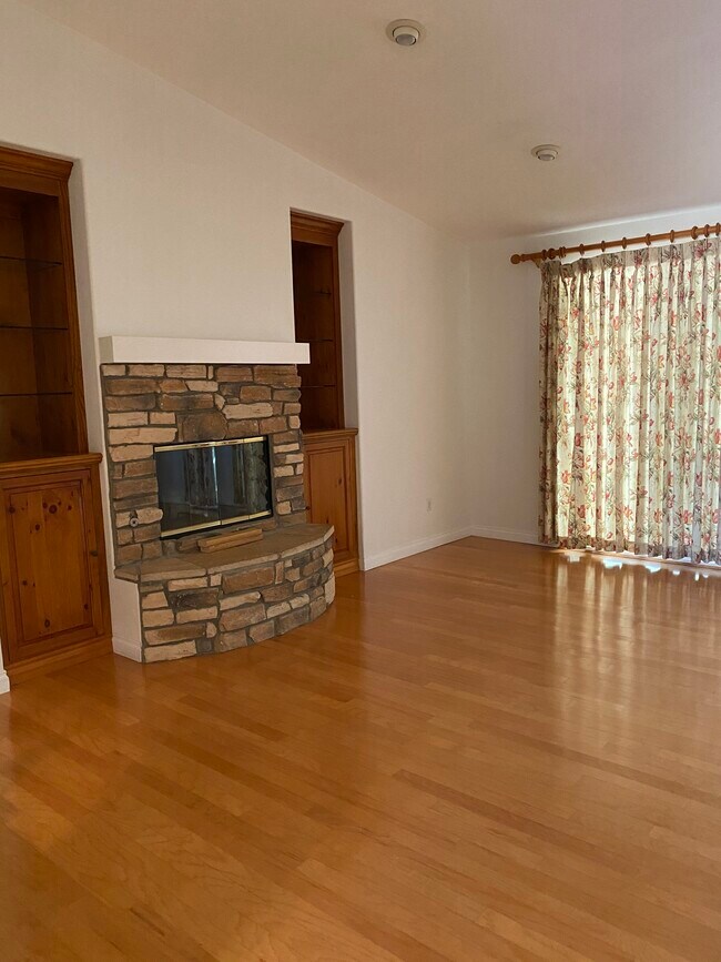 Building Photo - 11747 Lois Ct