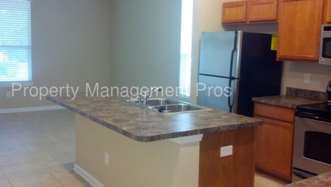 Building Photo - 625 Oakleaf Plantation Pkwy