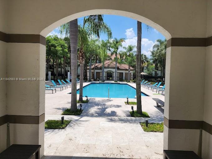 Foto principal - 640 S Park Rd