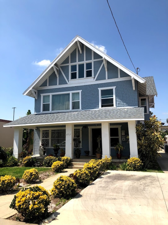 Building Photo - 1717 N Mariposa Ave