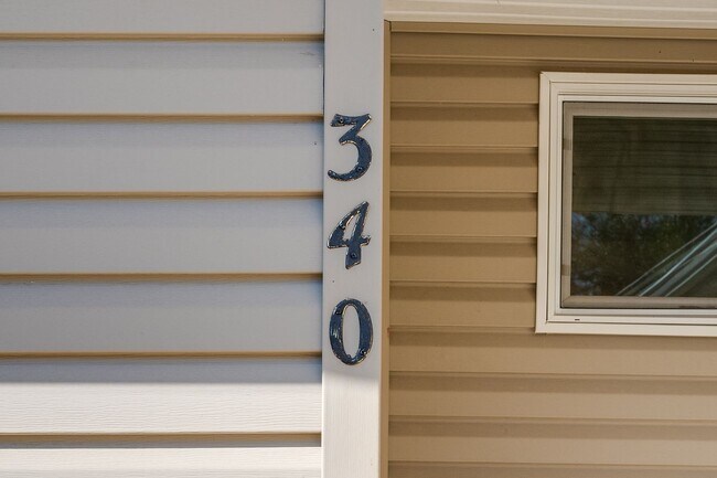 Foto del edificio - 340/342 NW North St.