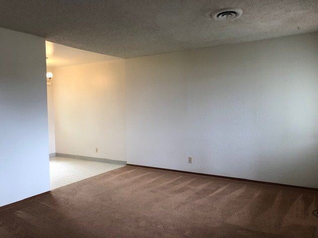Building Photo - 581 Belden St