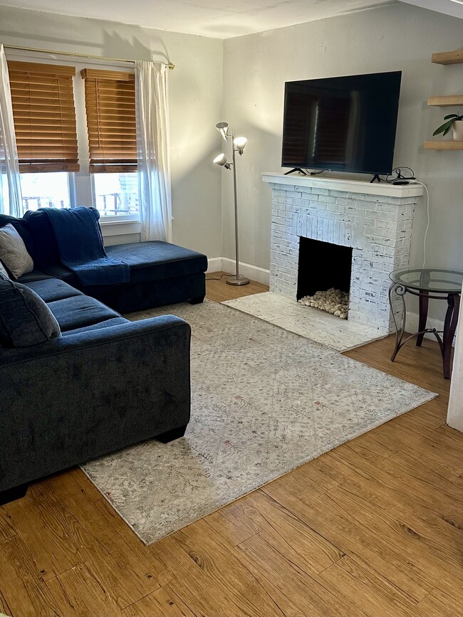 Living Room with Full Bed Couch - 1618 Scranton St S