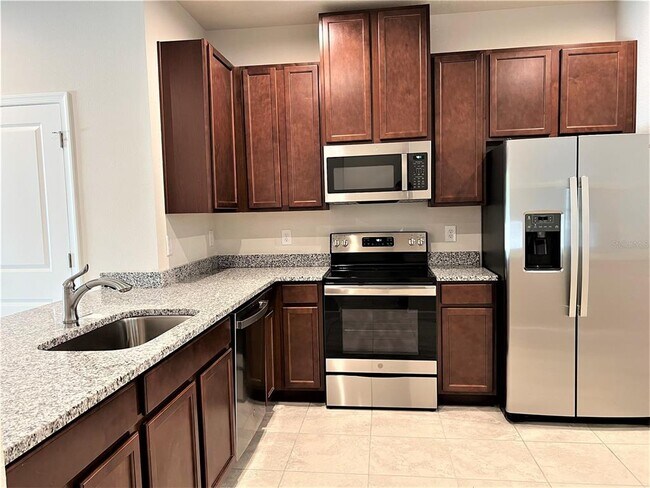 Building Photo - 2126 Laceflower Dr