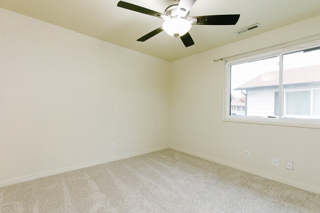 Building Photo - 475 S 400 W
