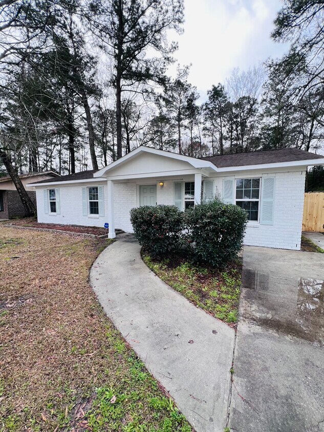 Foto principal - 291 Dorchester Manor Blvd