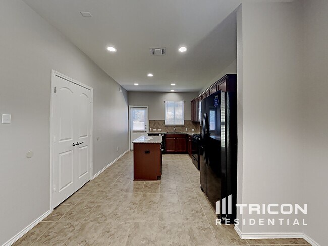 Building Photo - 1708 Cliffbrake Wy