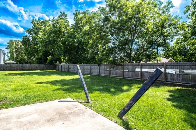 Foto del edificio - 103 Perry Meadows Dr