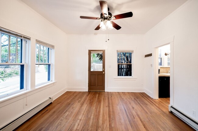 Building Photo - Charming Casita in Prime Location (146 W. ...