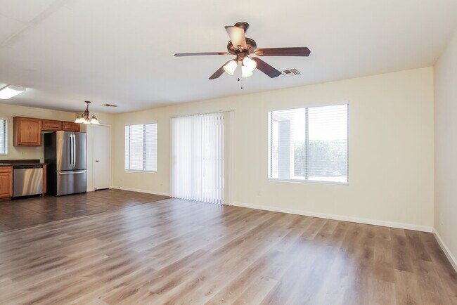 Foto del edificio - 6732 N 130th Ave