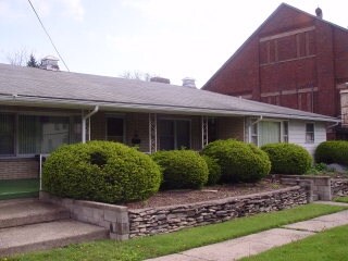 Foto del edificio - 318 W Rensselaer St
