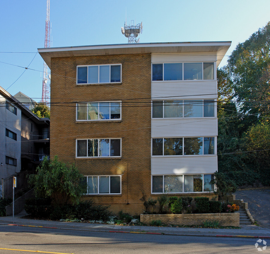 Building Photo - 1400 Queen Anne Ave