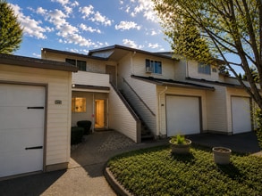 Building Photo - 510 SE 157th Ave