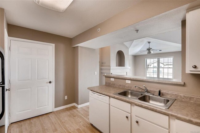 Building Photo - 12896 Ironstone Way