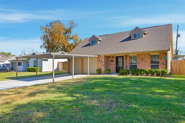 Foto del edificio - 5818 Chinaberry Dr