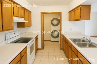 Building Photo - 2285 S Thompson Dr