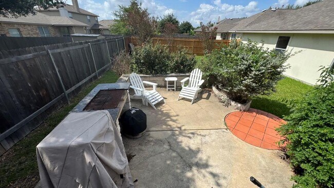 Foto del edificio - 4216 Veiled Falls Dr