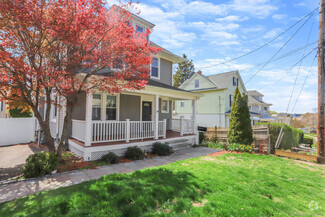 Building Photo - 28 Wessels Pl