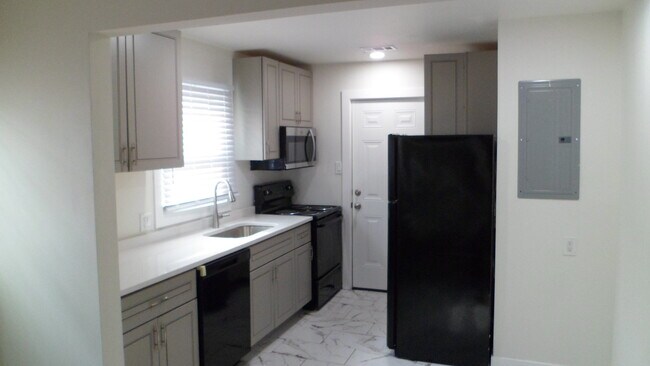 Foto del edificio - 807 McKenzie St