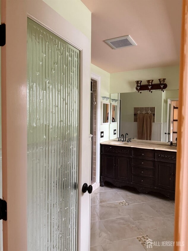 Building Photo - 176 Nebula Rd