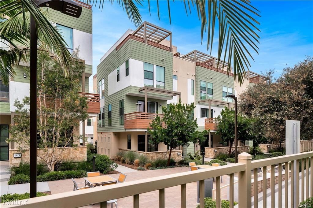 Primary Photo - 2 br, 5 bath Condo - 1675 Grand Vw