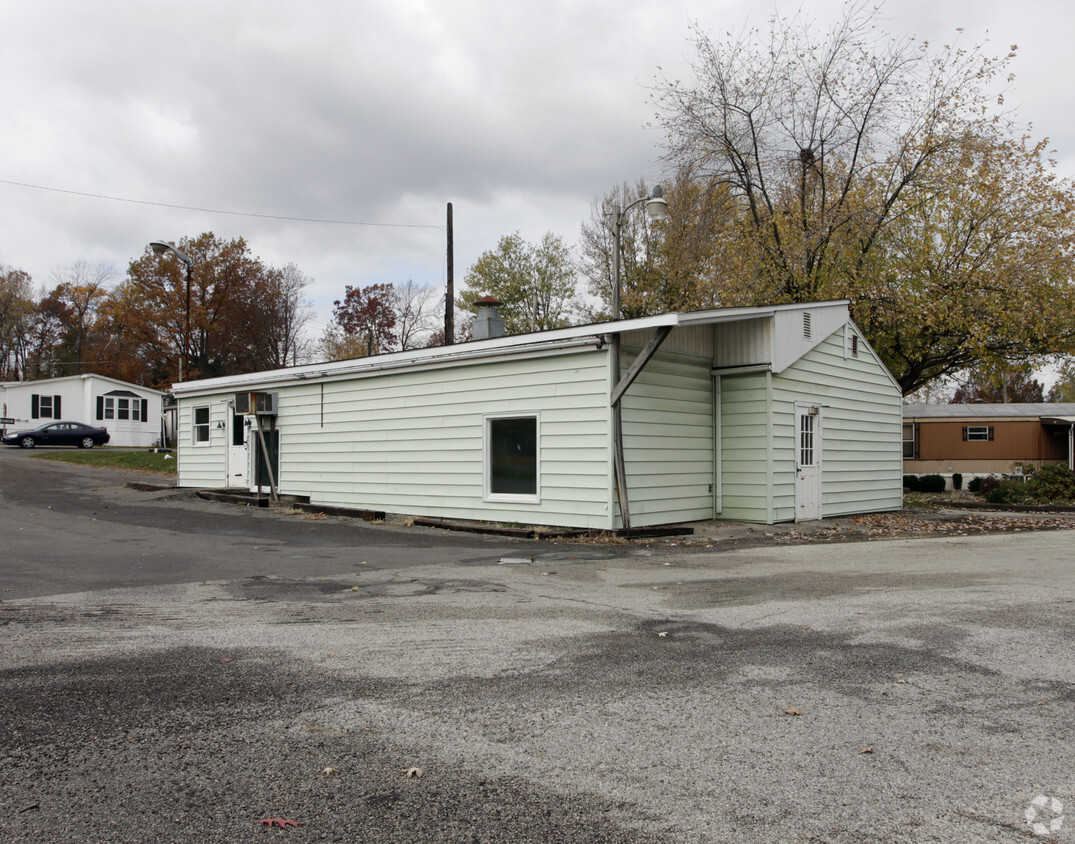 Building Photo - Maplewood Park