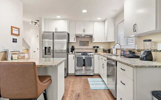 Foto del edificio - 3541 N Plantation River Dr