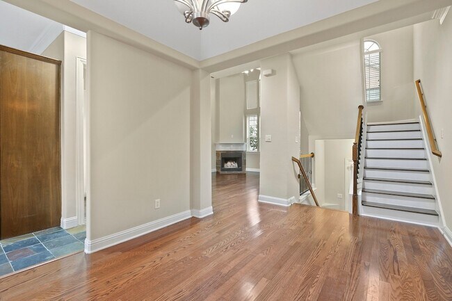 Foto del edificio - 5812 La Vista Dr