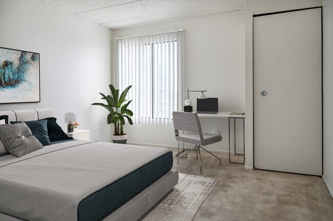Foto del edificio - Lincoln Towers Apartments