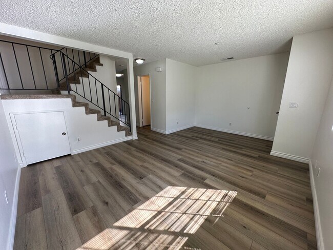Foto del edificio - 812 - 2118-2120 S. Meridian LLC