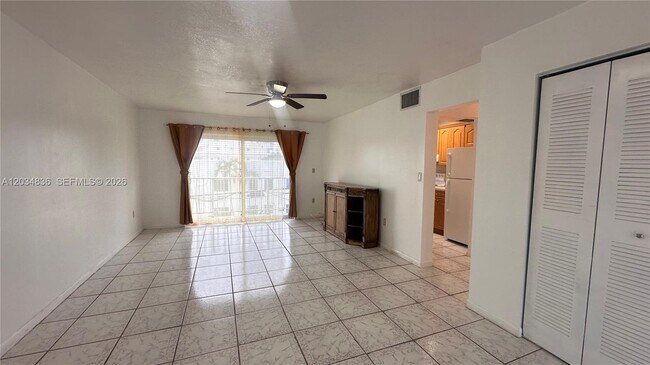 Foto del edificio - 7646 Abbott Ave