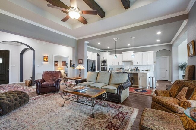 Building Photo - 22028 Cross Timbers Bnd