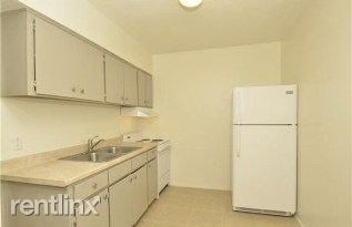 Building Photo - 1224 S Smith Rd