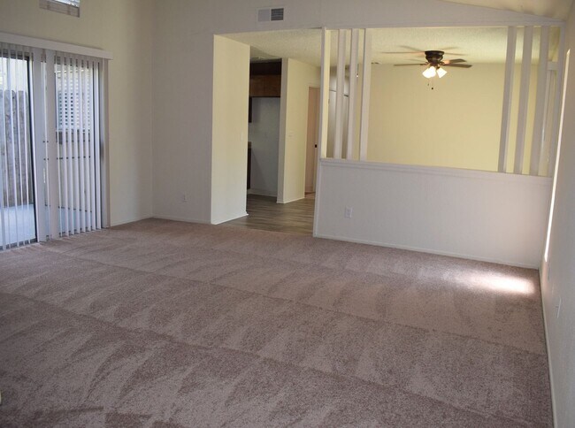 Foto del edificio - Resident Benefit Package Property
